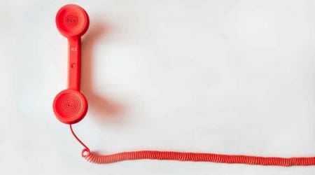 优化通信成本：电信中继业务的经济优势